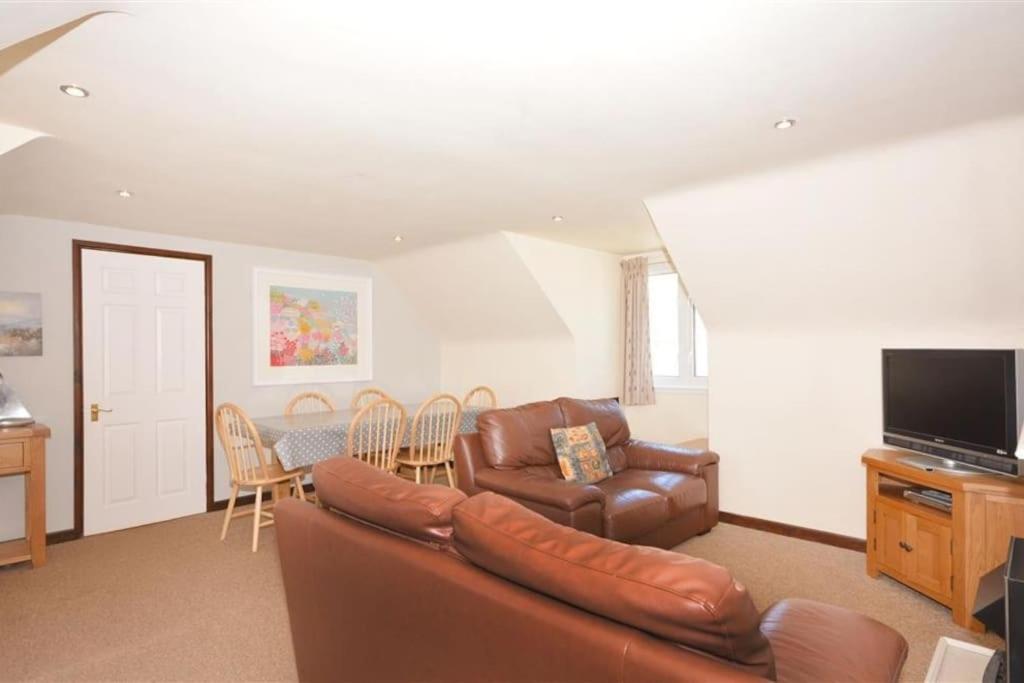 Direct Beach Access! Top Floor Apartment Perranporth Εξωτερικό φωτογραφία